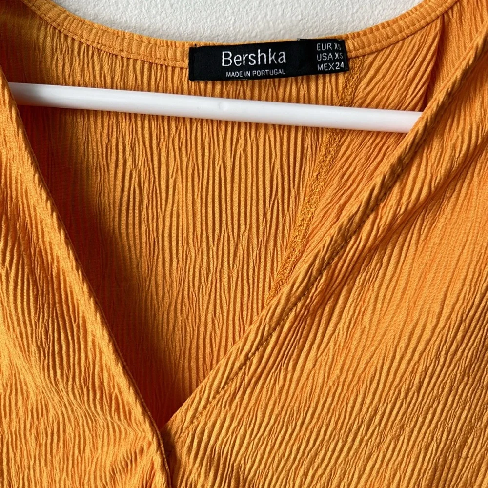 BERSHKA TOP - Picture 2 of 3